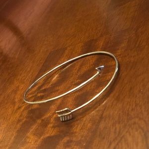Arrow bracelet